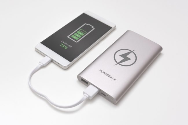 5 أمور يجب أن تتحقق منها قبل شراء بطارية خارجية لشحن هاتفك