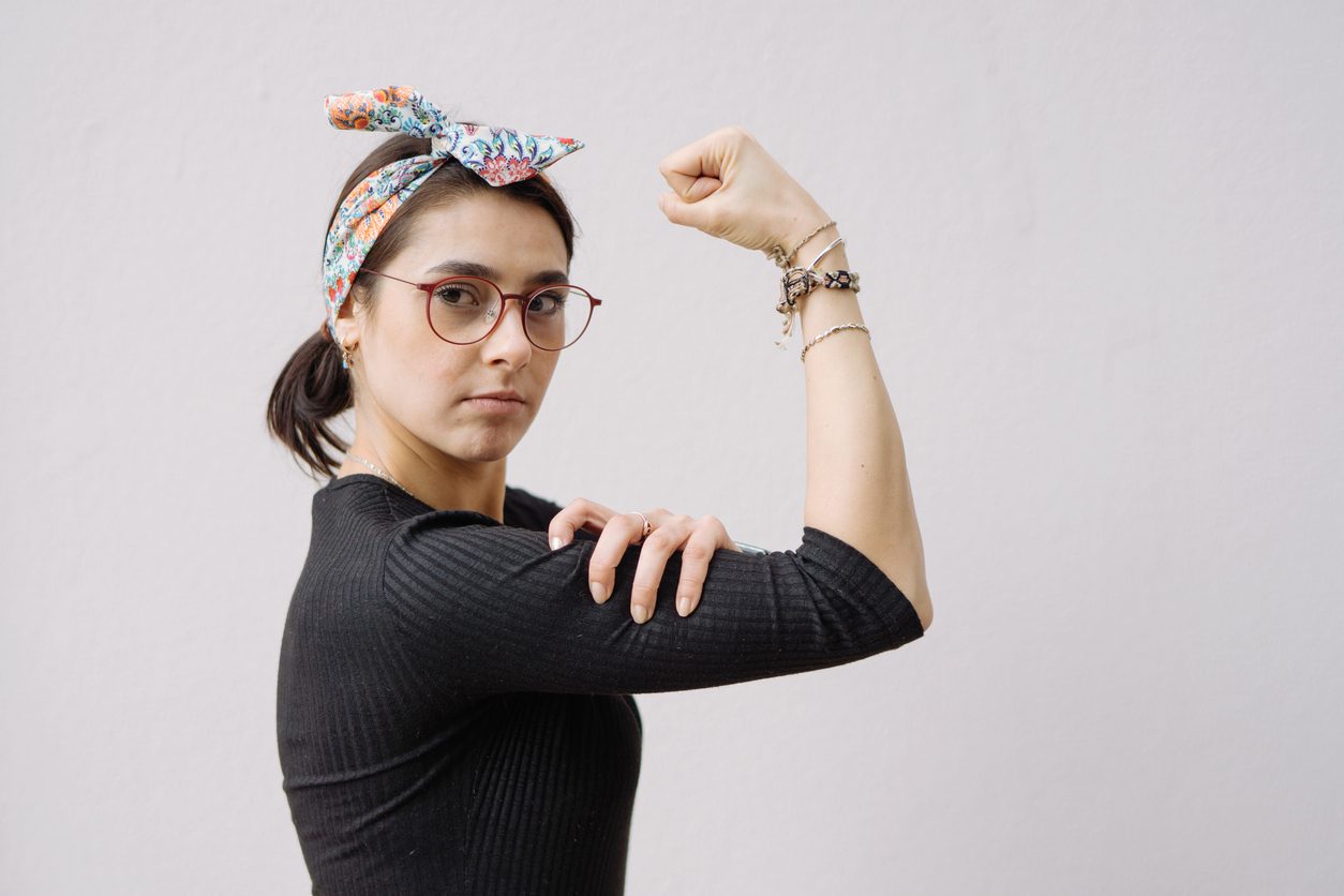 في يوم المرأة العالمي.. «خليكي راجل»!