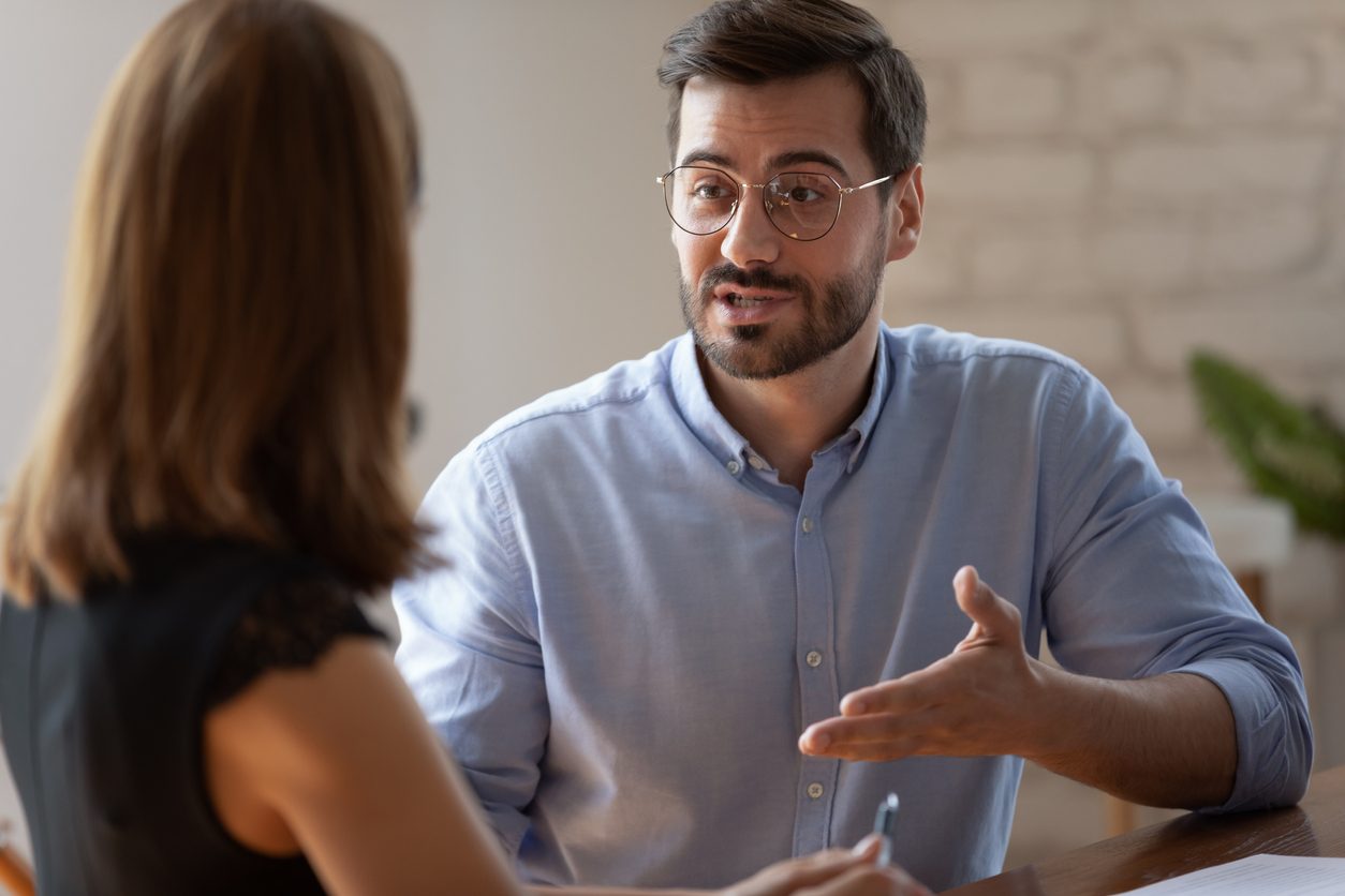 iStock/ الشعور بالاستحقاق للترقي يعد واحداً من أسوأ الخصال التي يمكن أن تظهر فيك في العمل