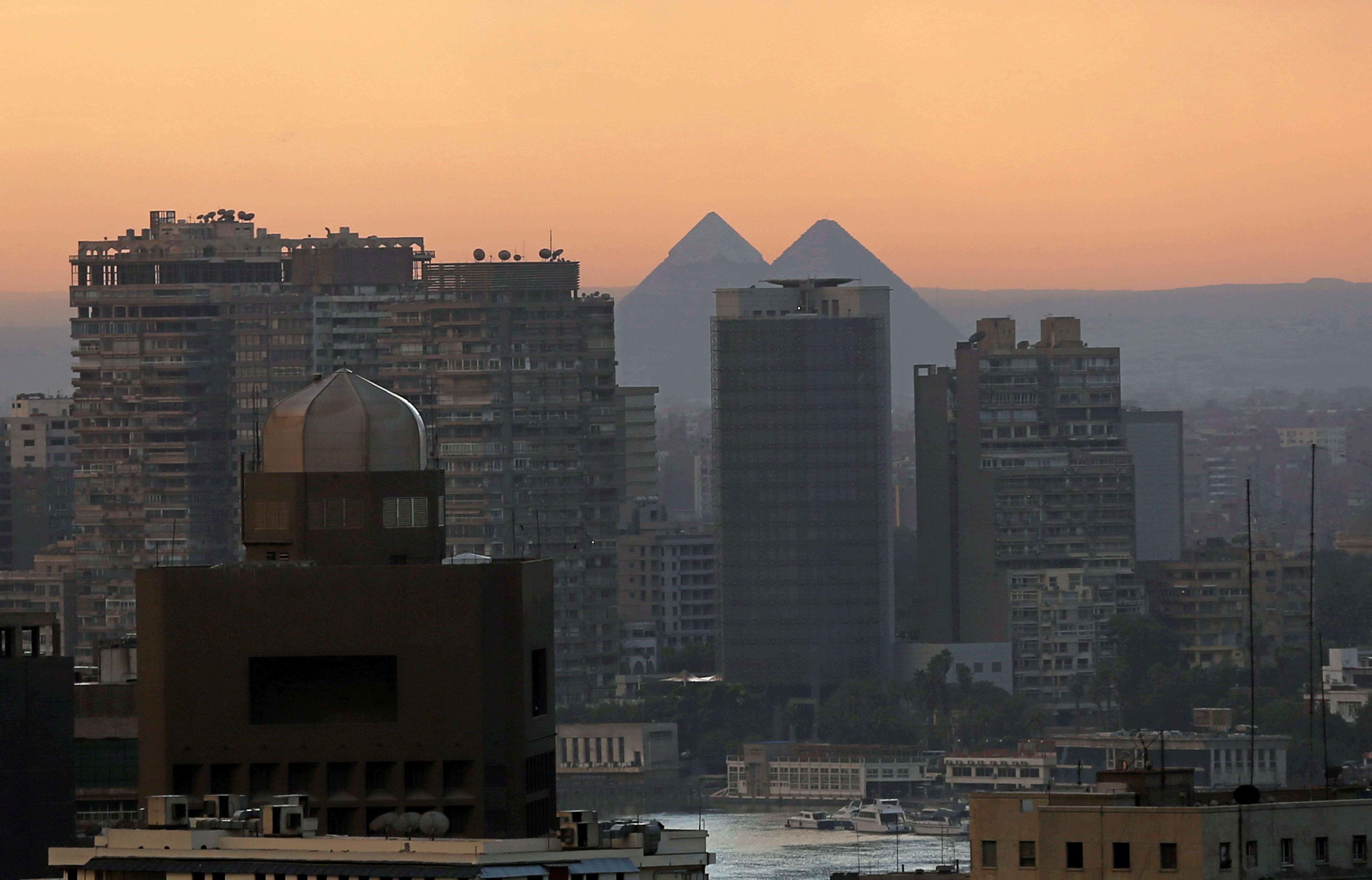 خلف أسوار الكومباوند.. ما يبحث عنه أثرياء القاهرة بعيداً عن العيون والضوضاء والحرامية