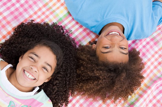 ما الذي يجعل شعرنا مجعداً؟ الأمر ليس كما يظنّ العلماء