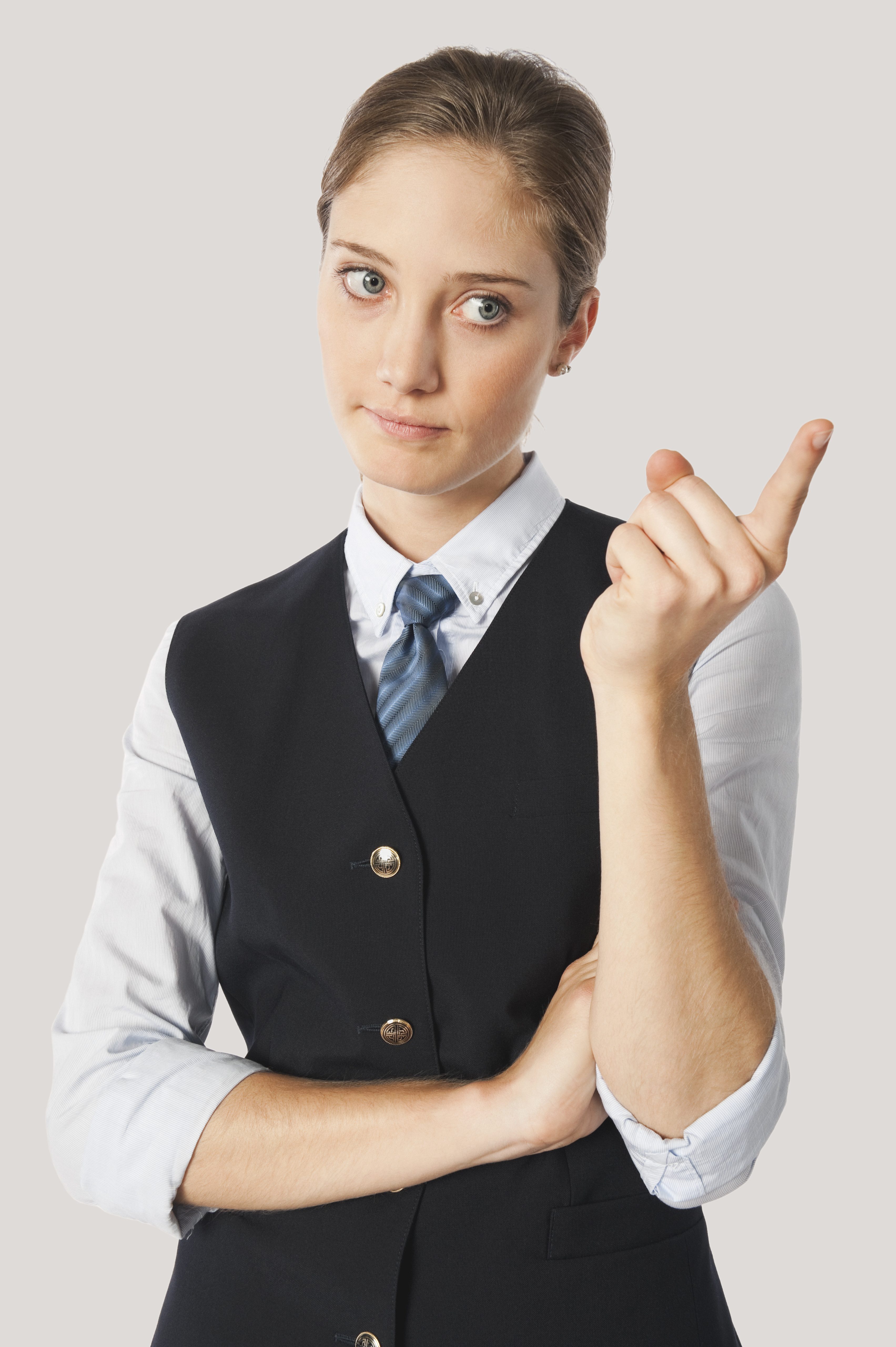 10 عبارات مهينة لمضيفات الطيران.. تحلَّ بالذوق وتجنبها