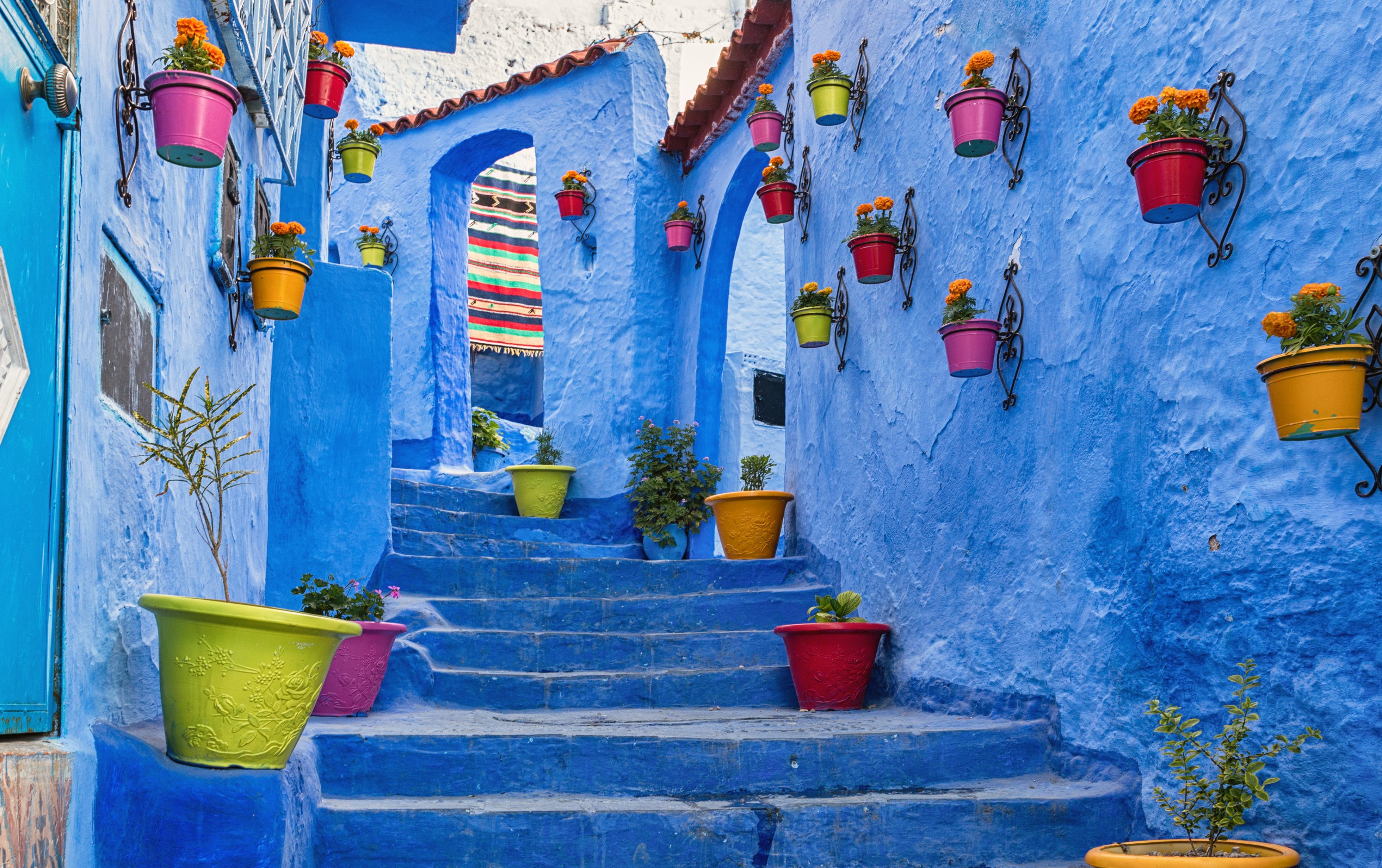 أغرب 6 أشياء لا تعرفها عن اللون الأزرق