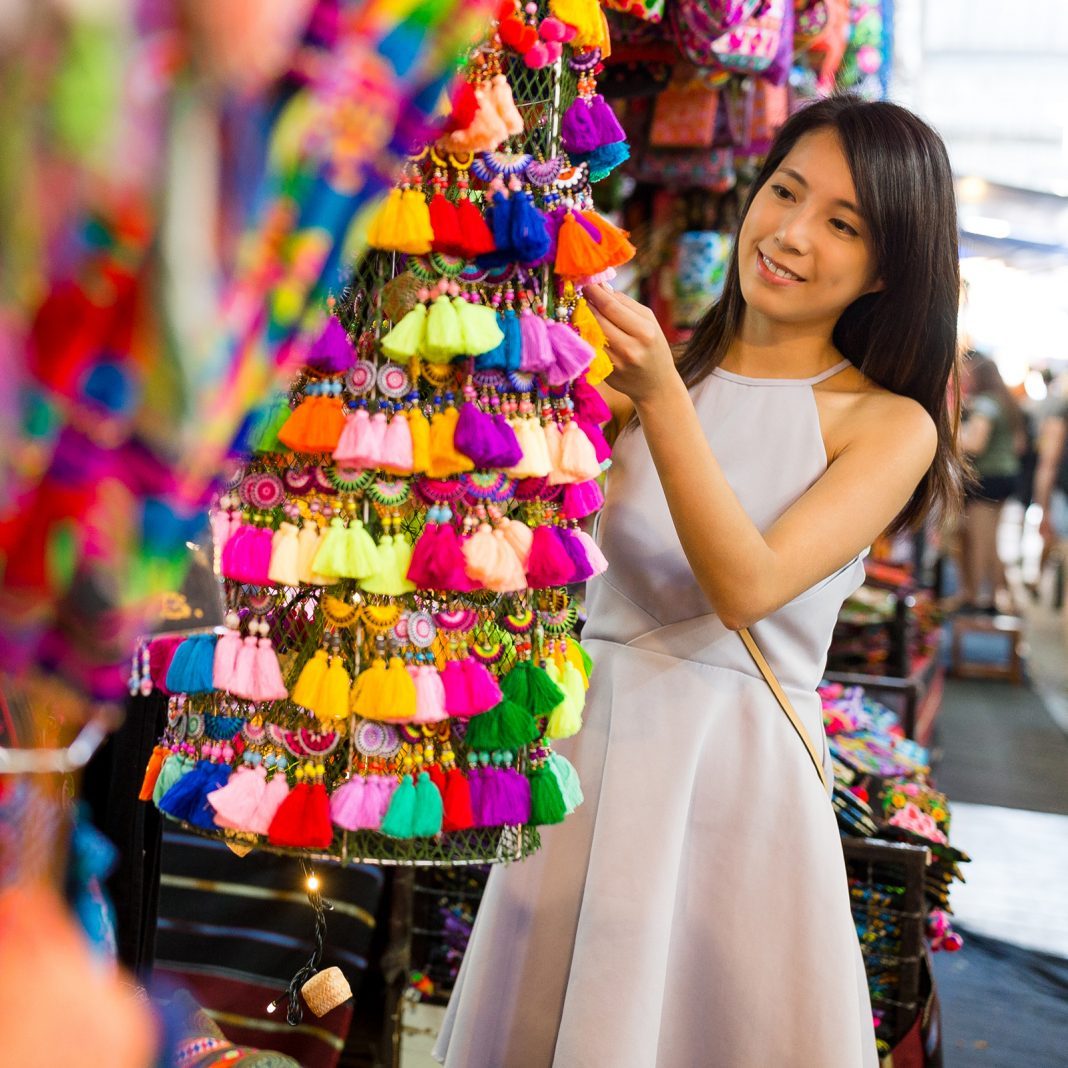 محكمة أميركية تخفف الحكم على أميركي قتل سعودياً بلكمة على وجهه.. لم يعجبه القرار وصرخ “أريد إعادة محاكمتي”