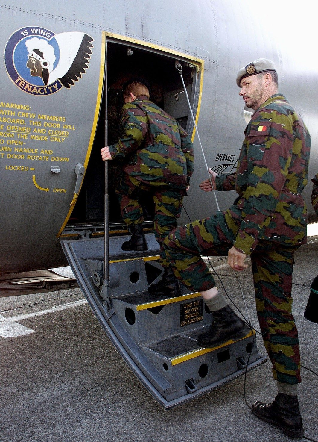 نريد جنوداً لا أكثر.. بلجيكا تستجدي شبابها: انضموا إلى الجيش.. وناموا في منازلكم!