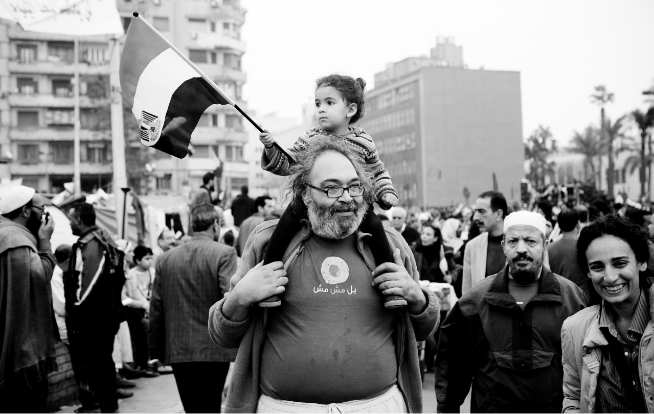فتح داره لـ”عيال” الثورة في ميدان التحرير وللقنوات العالمية.. تاجر التحف البوهيمي بيير سوفي يفارق الحياة  