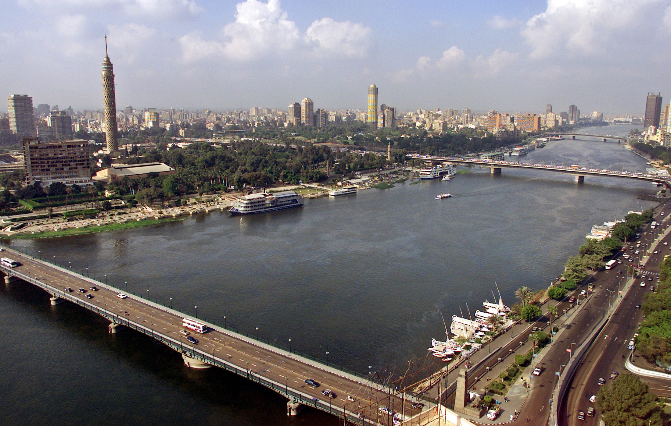 على ضفاف النيل و يلجأون للمياه الجوفية.. أطول أنهار العالم في مأزق