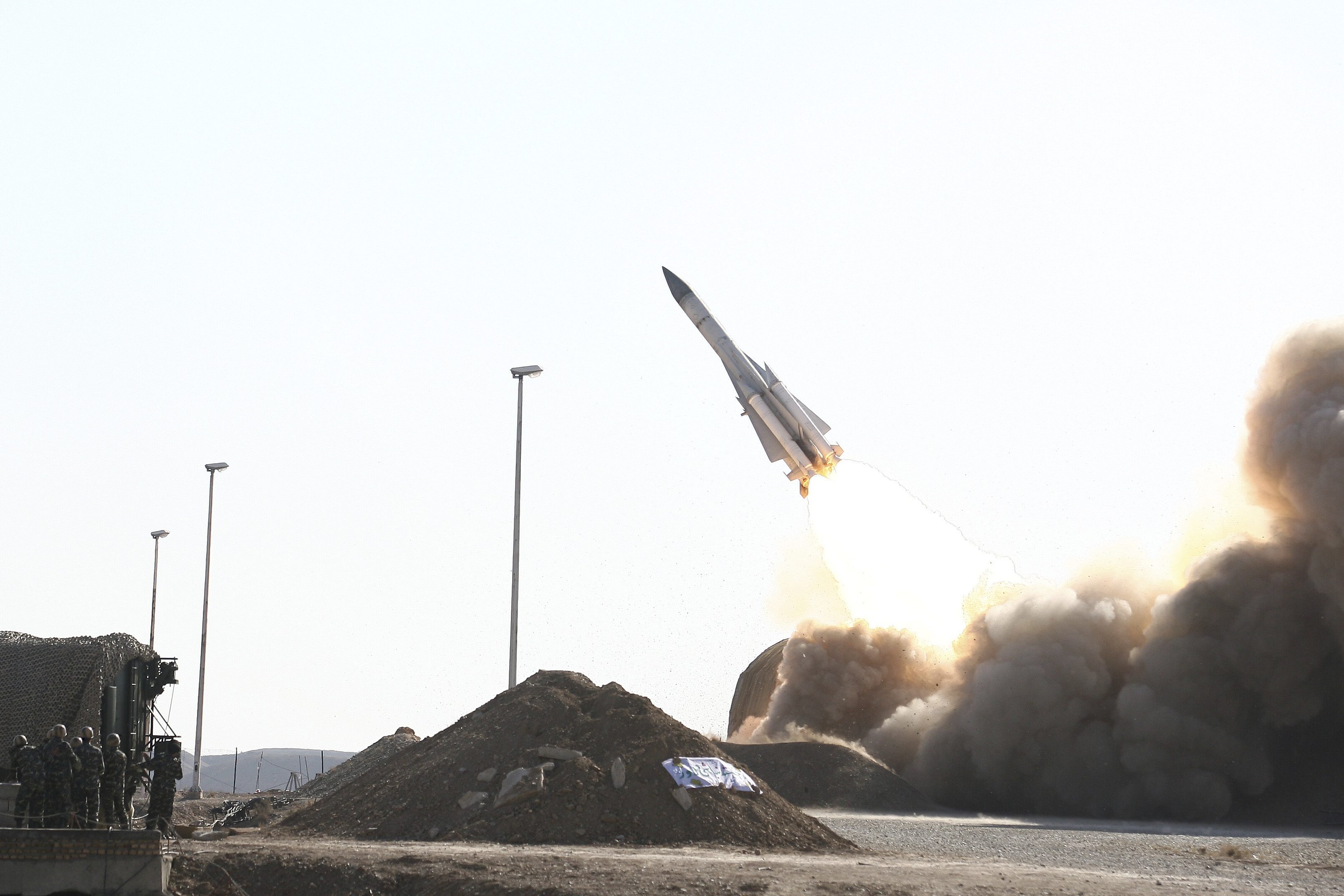 موسكو: أنظمة الدفاع الجوي السوري اعترضت 71 من 103 صواريخ “كروز”