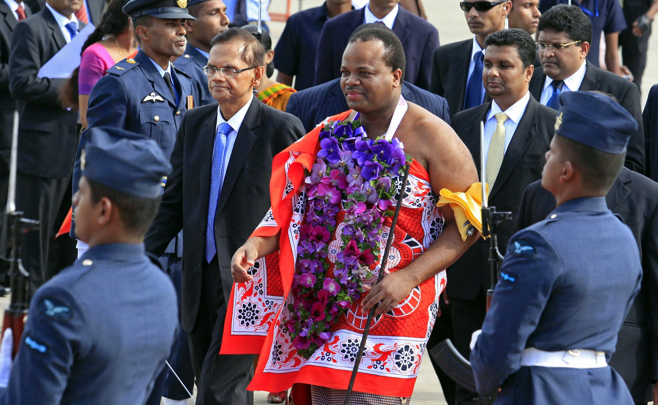 بعد 50 عاماً على استقلاله عن بريطانيا.. بلد إفريقي يغيِّر اسمه الذي أغضب مواطنيه