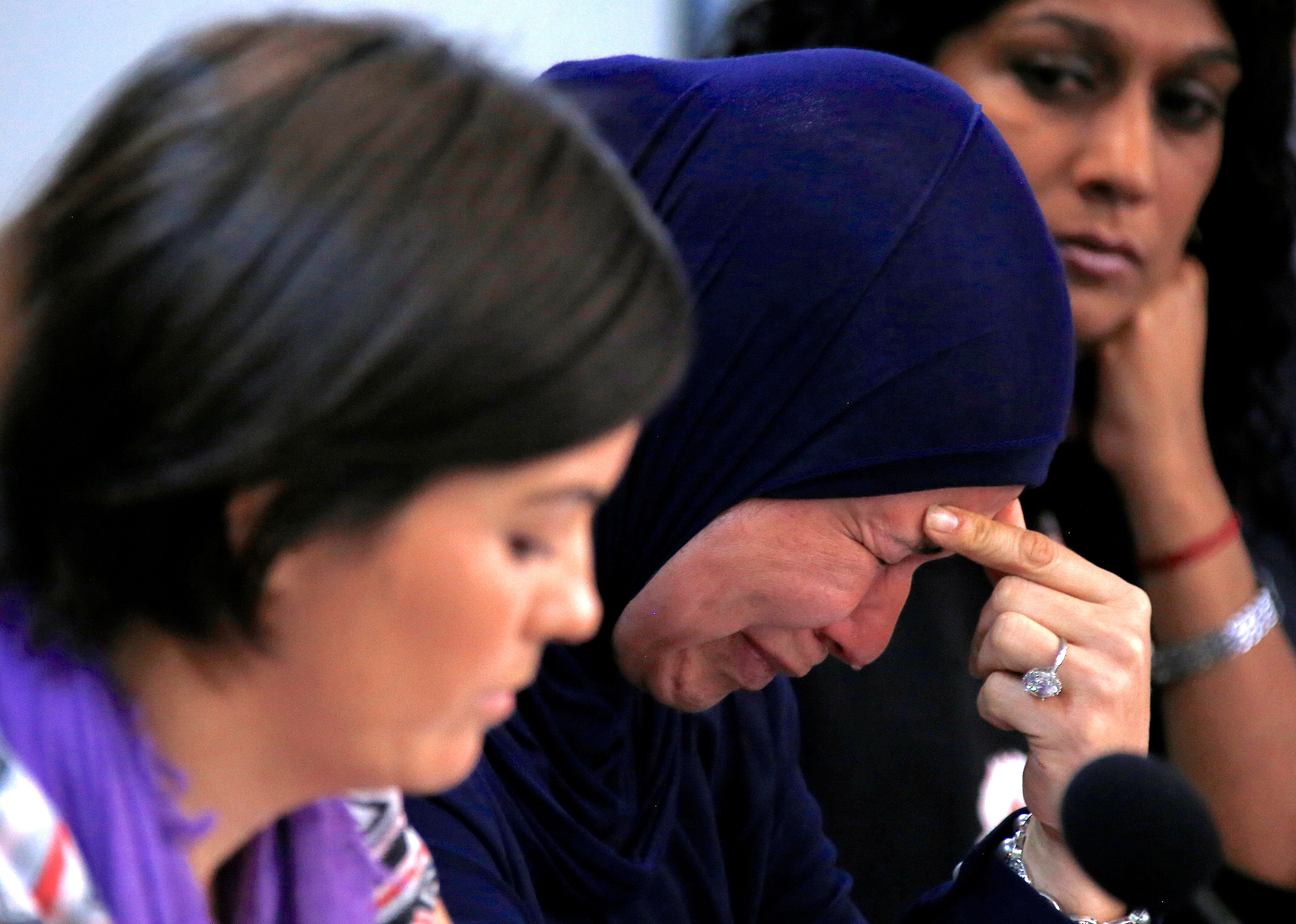 تموت يومياً في هذا الشتات.. نرجس الأفغانية مهدَّدة بمقرِّ احتجازها خارج حدود أستراليا ومحظور عليها الاقتراب من أُمها