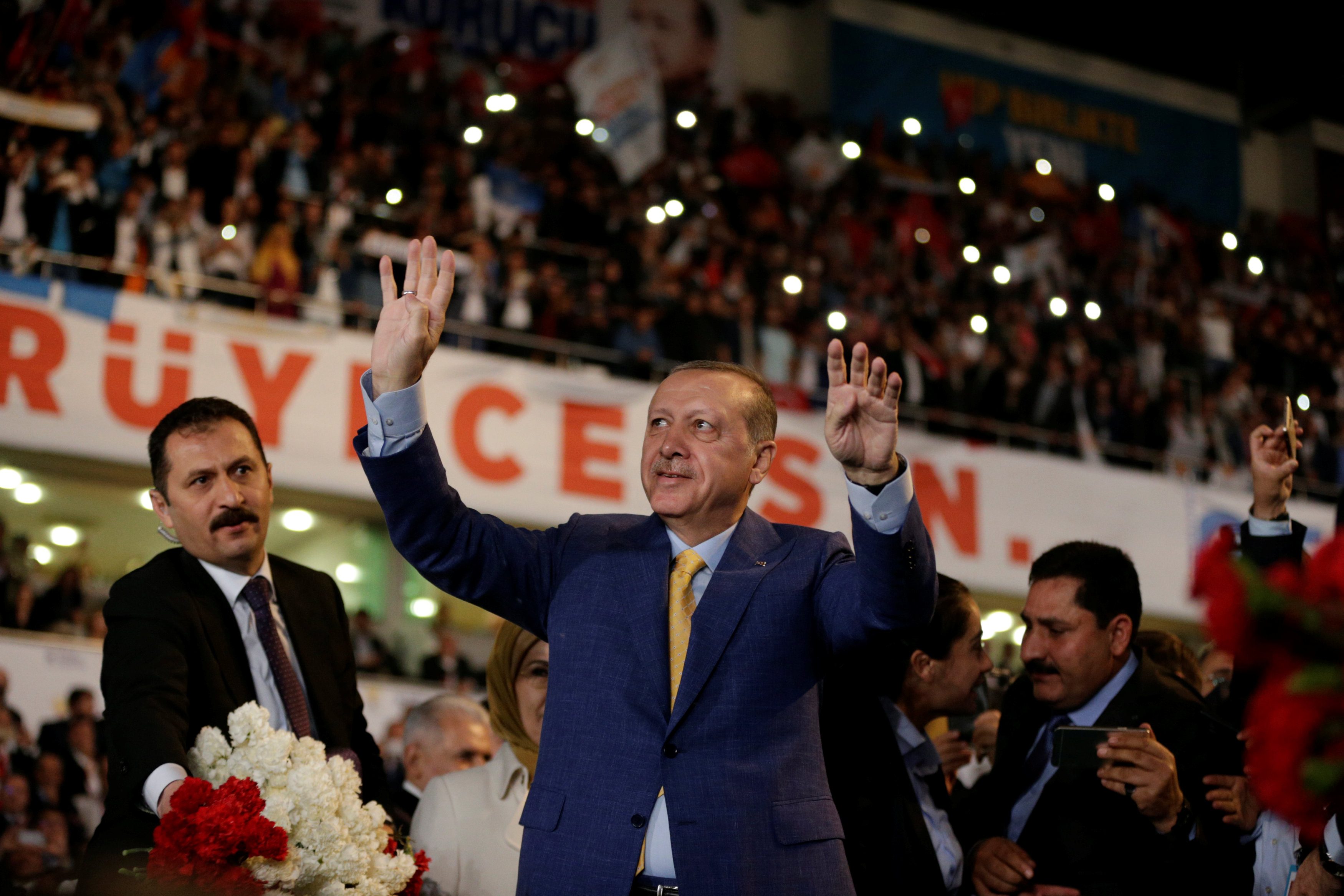 هل هذا ما يريده أردوغان؟.. إليك ما تعنيه الدعوة إلى انتخابات رئاسية مبكرة