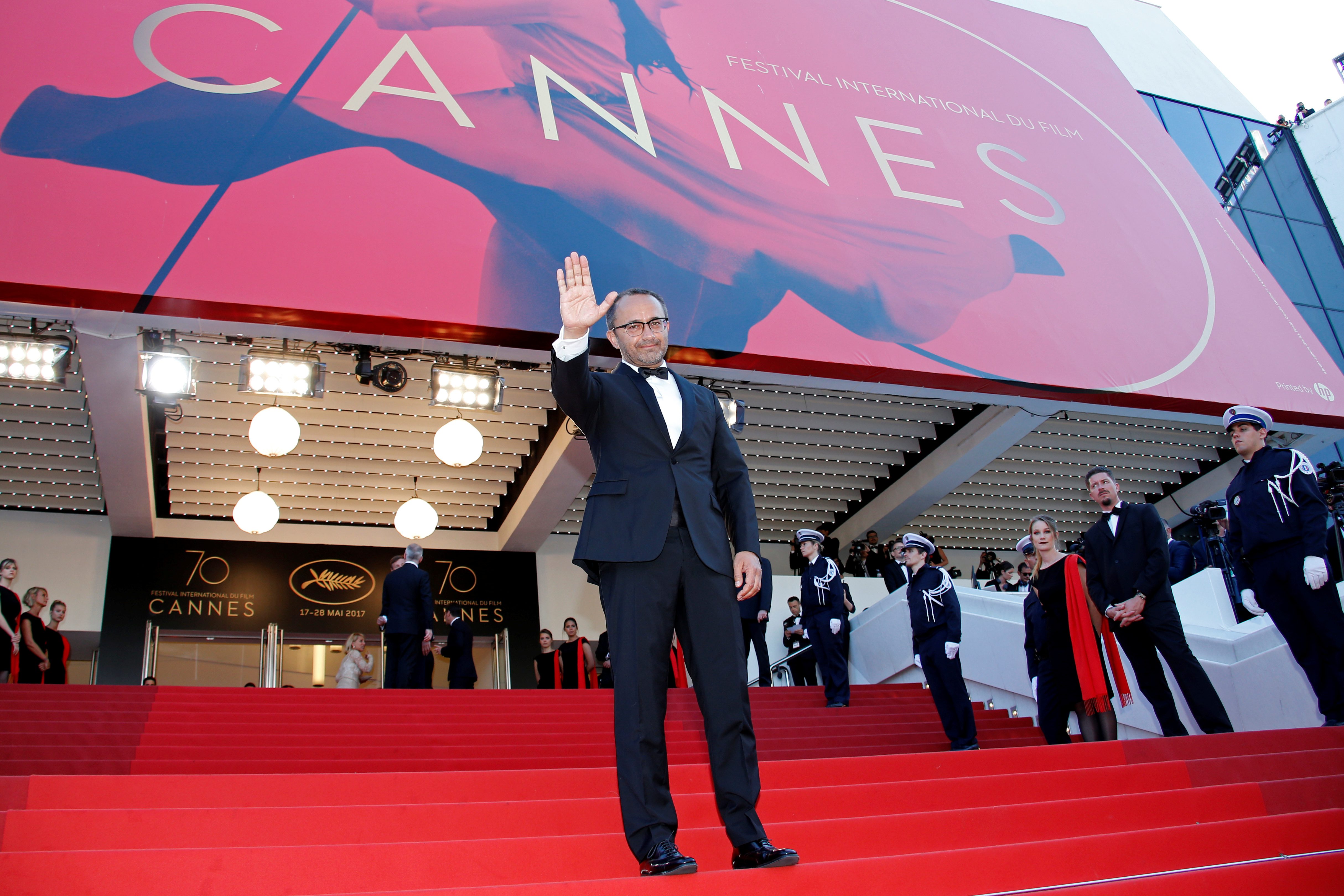 مشكلة العرض في دور السينما تتكرر مرة أخرى.. شبكة Netflix تهدد بسحب 5 أفلام من مهرجان كان؟