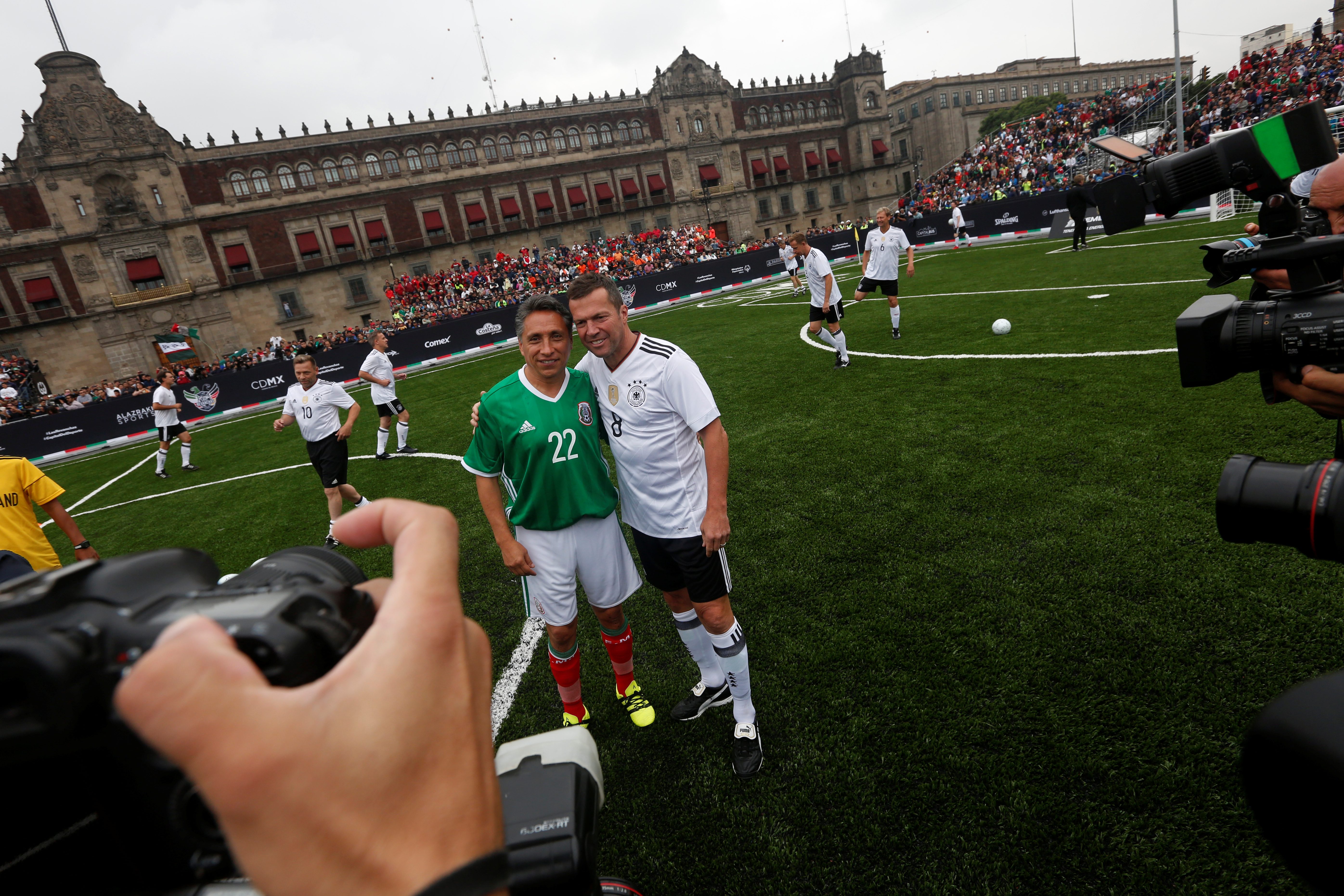 FIFA: هدف مارادونا ليس الأجمل في تاريخ كأس العالم.. ونيغريتي يفوز