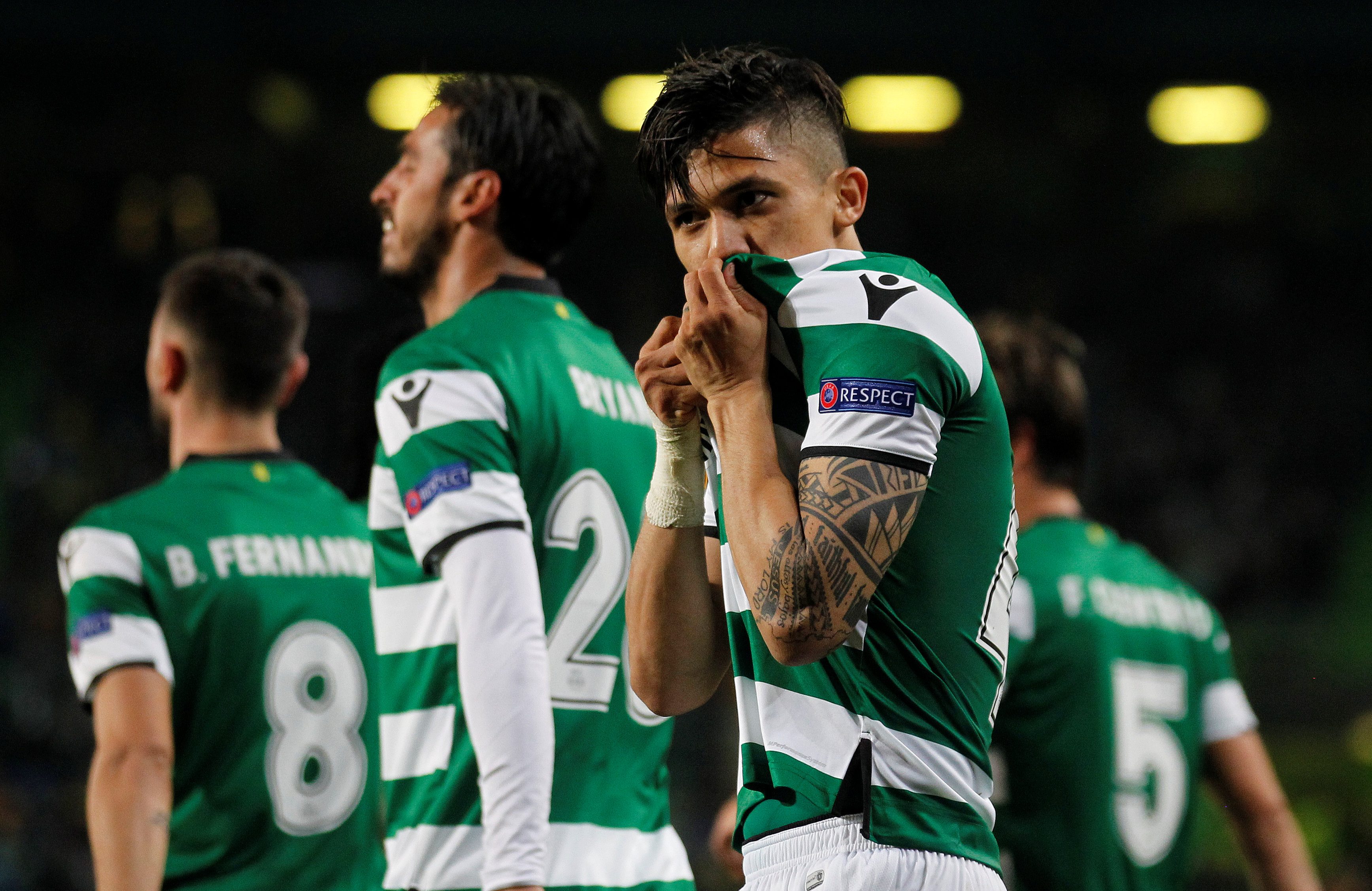 نعتهم بـ “الأغبياء والأطفال المدللين”.. رئيس سبورتينغ لشبونة يوقف 19 لاعباً بعدما تجرؤوا وردوا على انتقاداته!