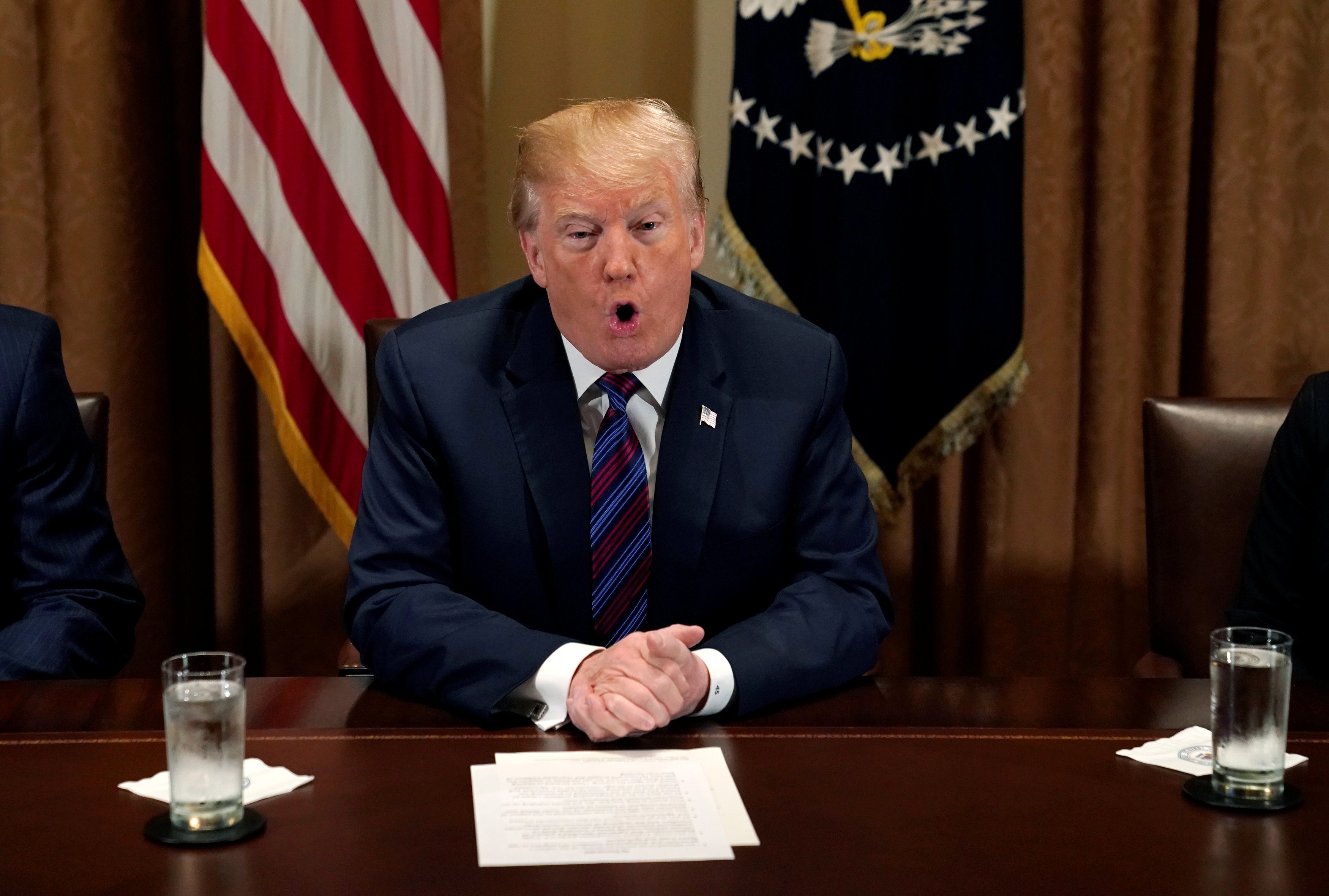 الخطة الأصلية كانت إعلان حرب عالمية ثالثة بضرب روسيا وإيران.. كواليس اللحظات الأخيرة التي سيطر فيها البنتاغون على ترمب