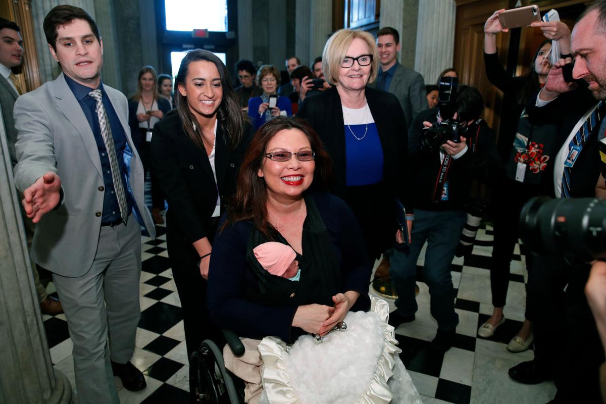 طفلة عمرها 10 أيام، أصغر شخص يحضر جلسات التصويت في مجلس الشيوخ الأميركي