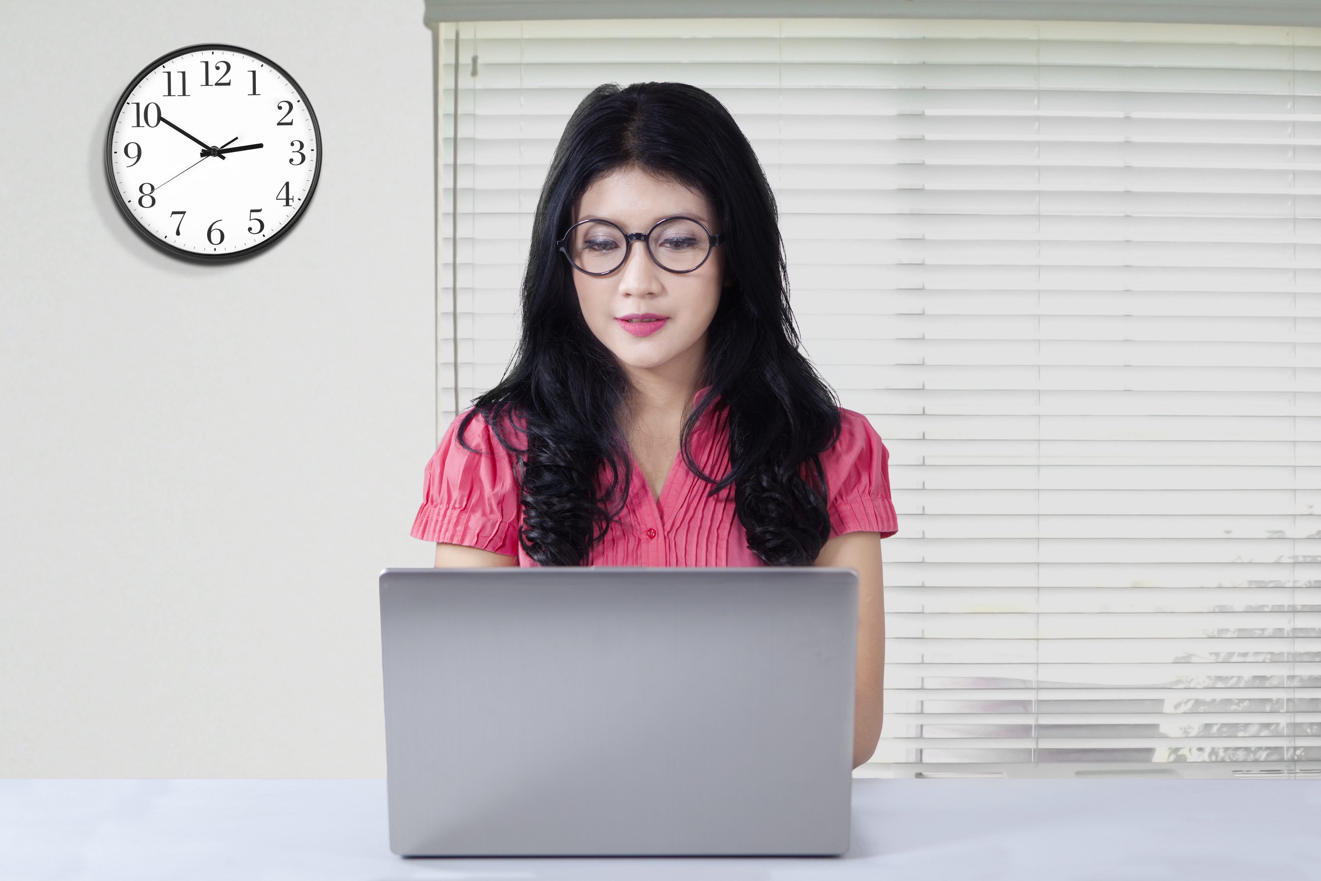 دراسة: الجلوس لفترات طويلة يصيبك بفقدان الذاكرة المبكر.. والحل بسيط!