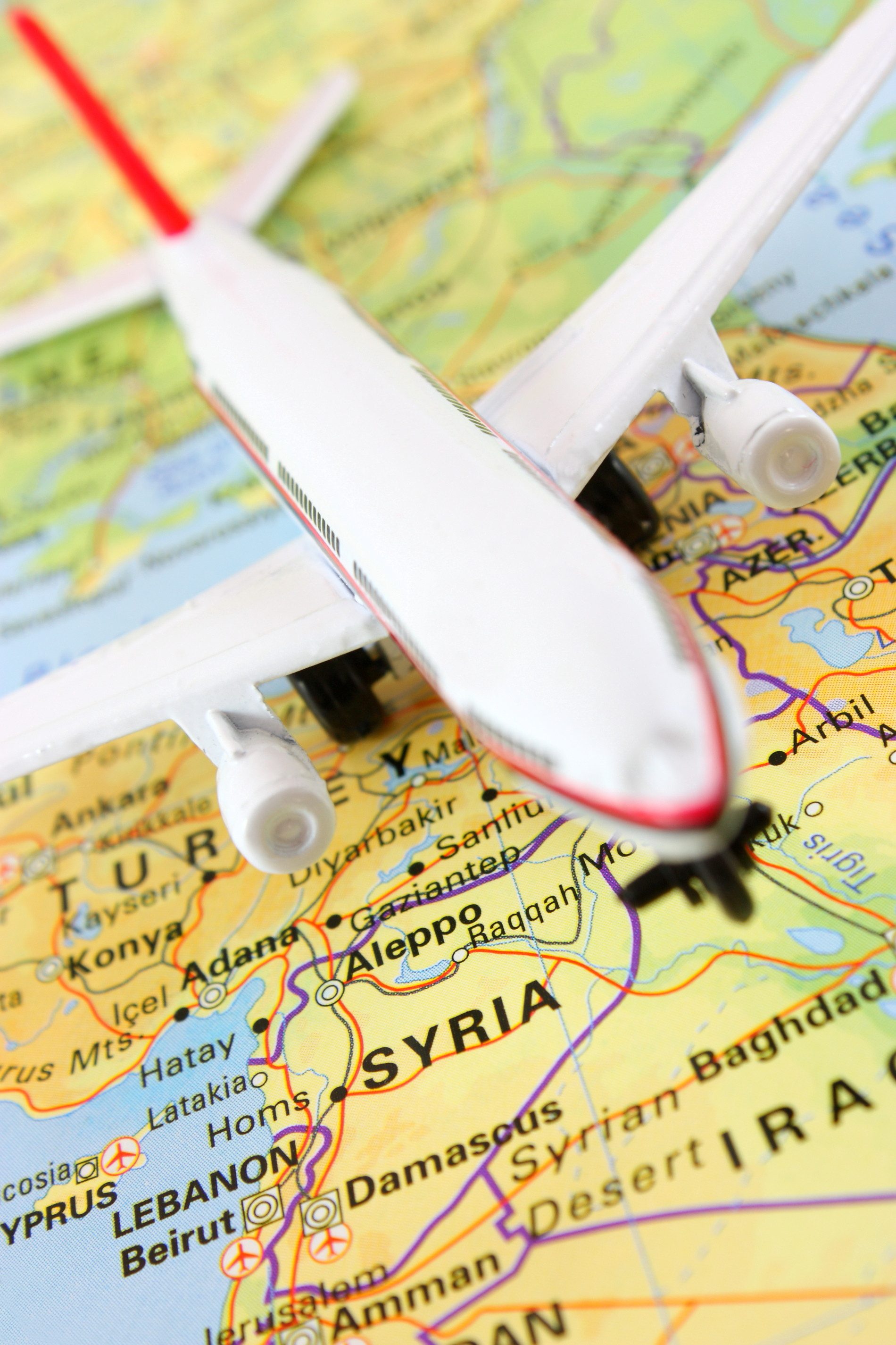 هل غاب الطيران المدني عن أجواء سوريا؟ لا، إليك خارطة الوجهات والمطارات العاملة