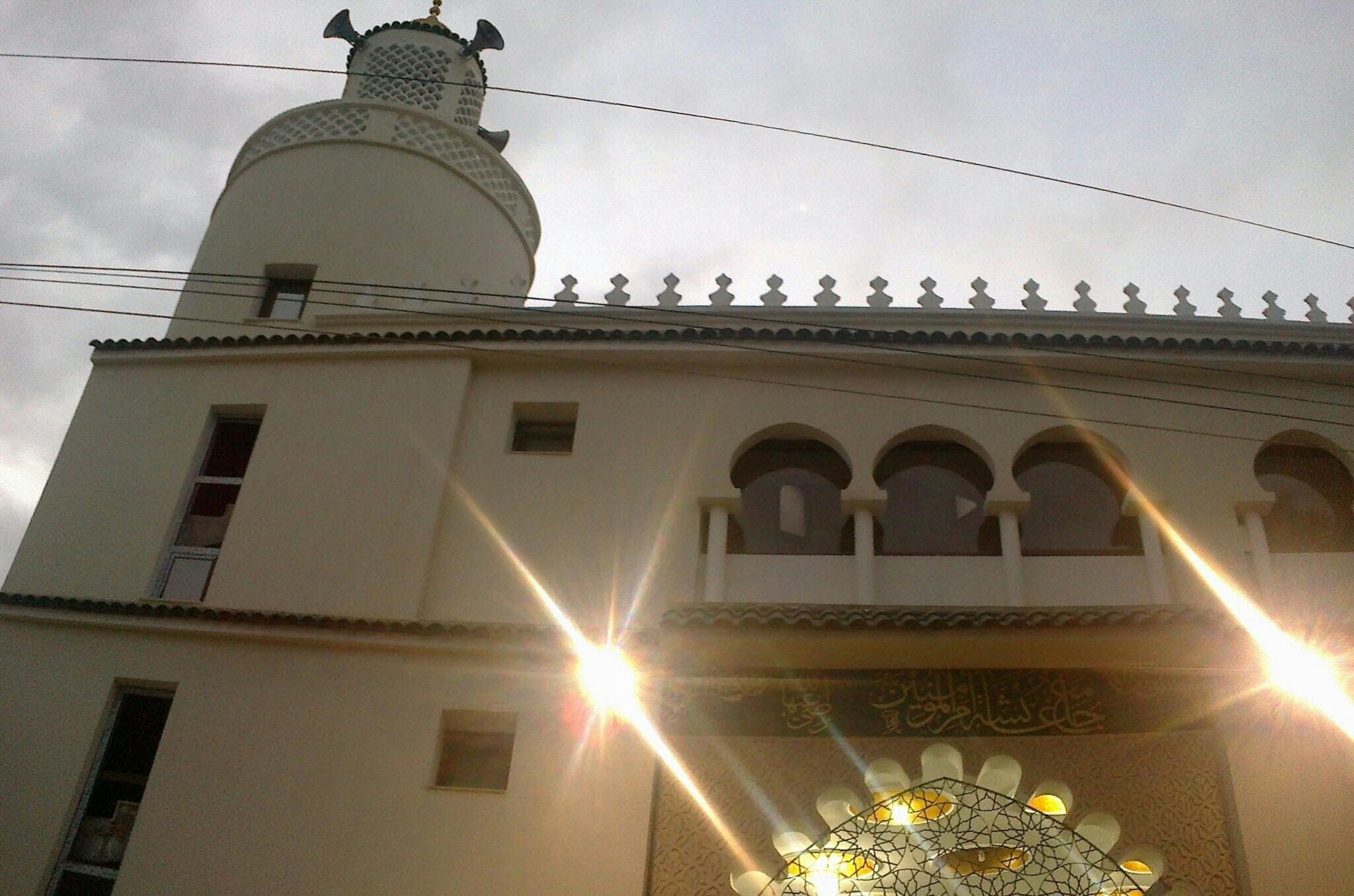 هل كان تنظيمها أفضل من منعها؟ الجزائر تحظر الرقية الشرعية بالمساجد والمرضى حائرون