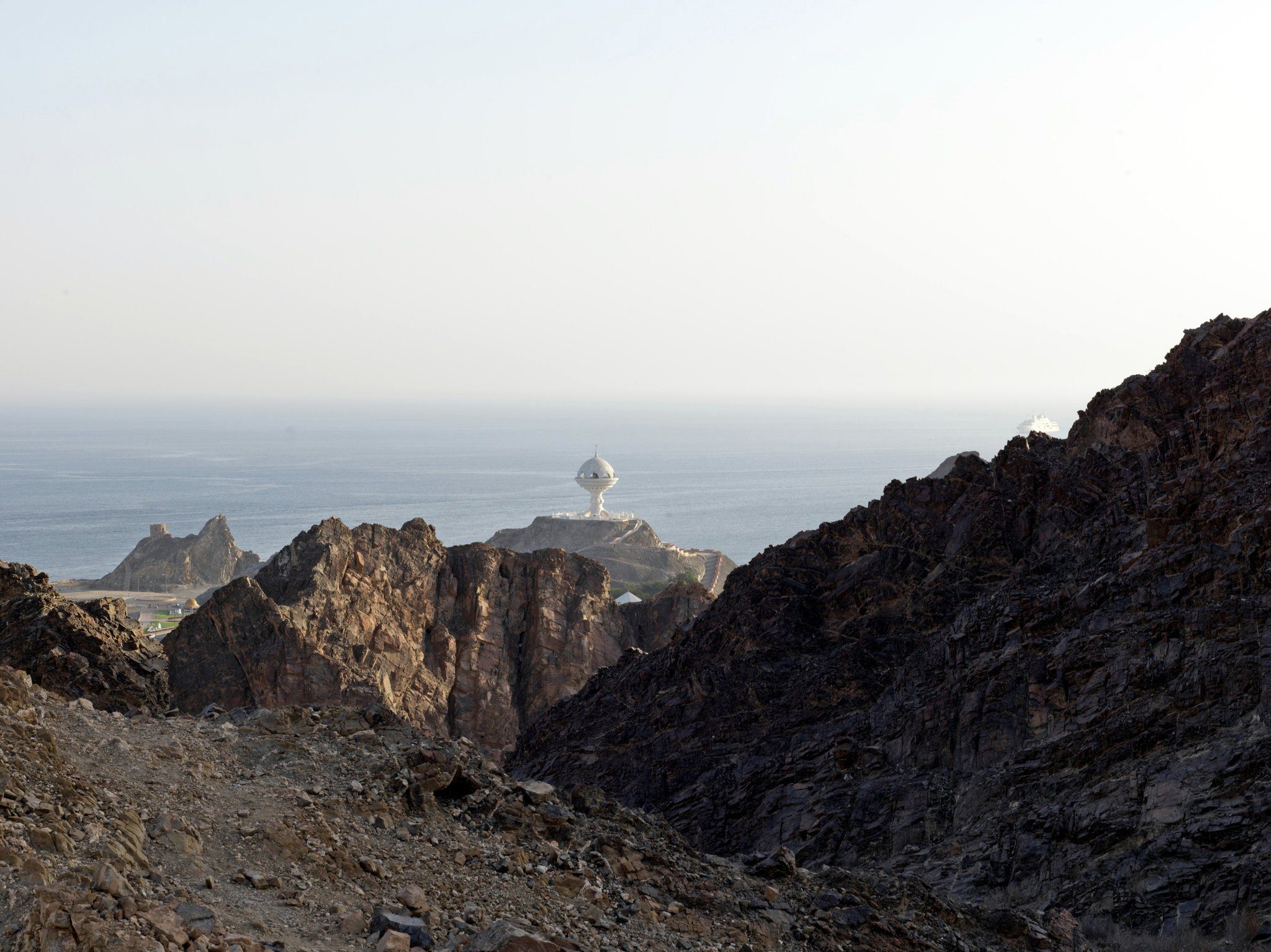 كيف يمكن للصخور في عُمان أن تنقذ الكوكب من الهلاك؟.. العلماء درسوها منذ القرن الماضي ويعلقون عليها آمالاً كبيرة