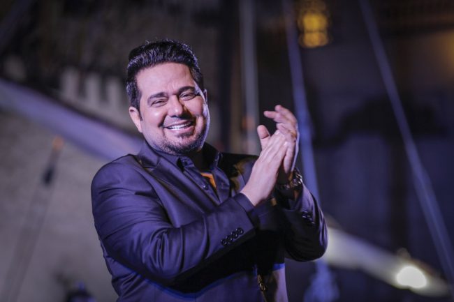 2.5 مليون مشاهدة لأغنية أهداها حاتم العراقي لشقيقه الراحل