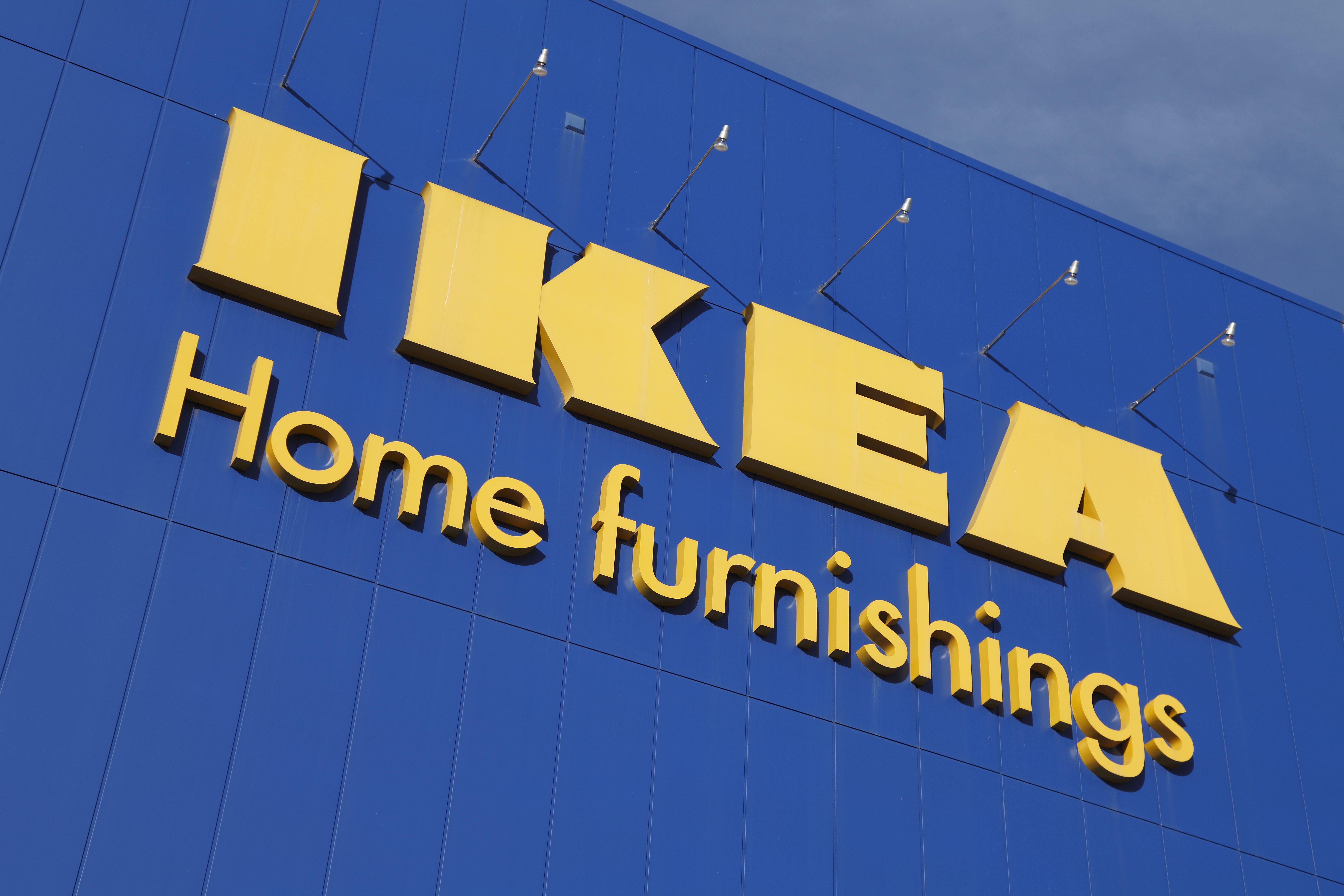 حتى تُسكت “الفلاسفة”.. تعلّم النطق الصحيح لأسماء أشهر الماركات العالمية