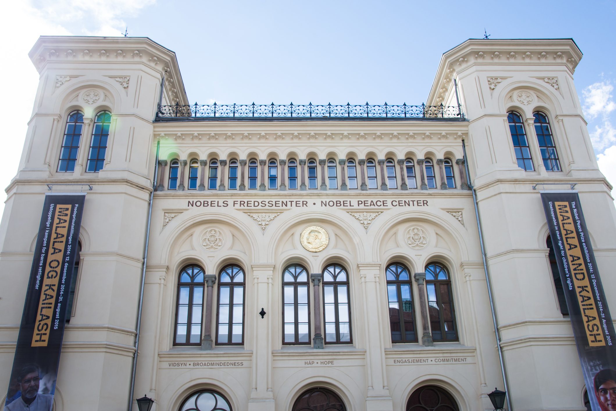 زلزال يضرب جائزة “نوبل” بسبب التحرش: استقالات وانقسامات داخل الأكاديمية العريقة