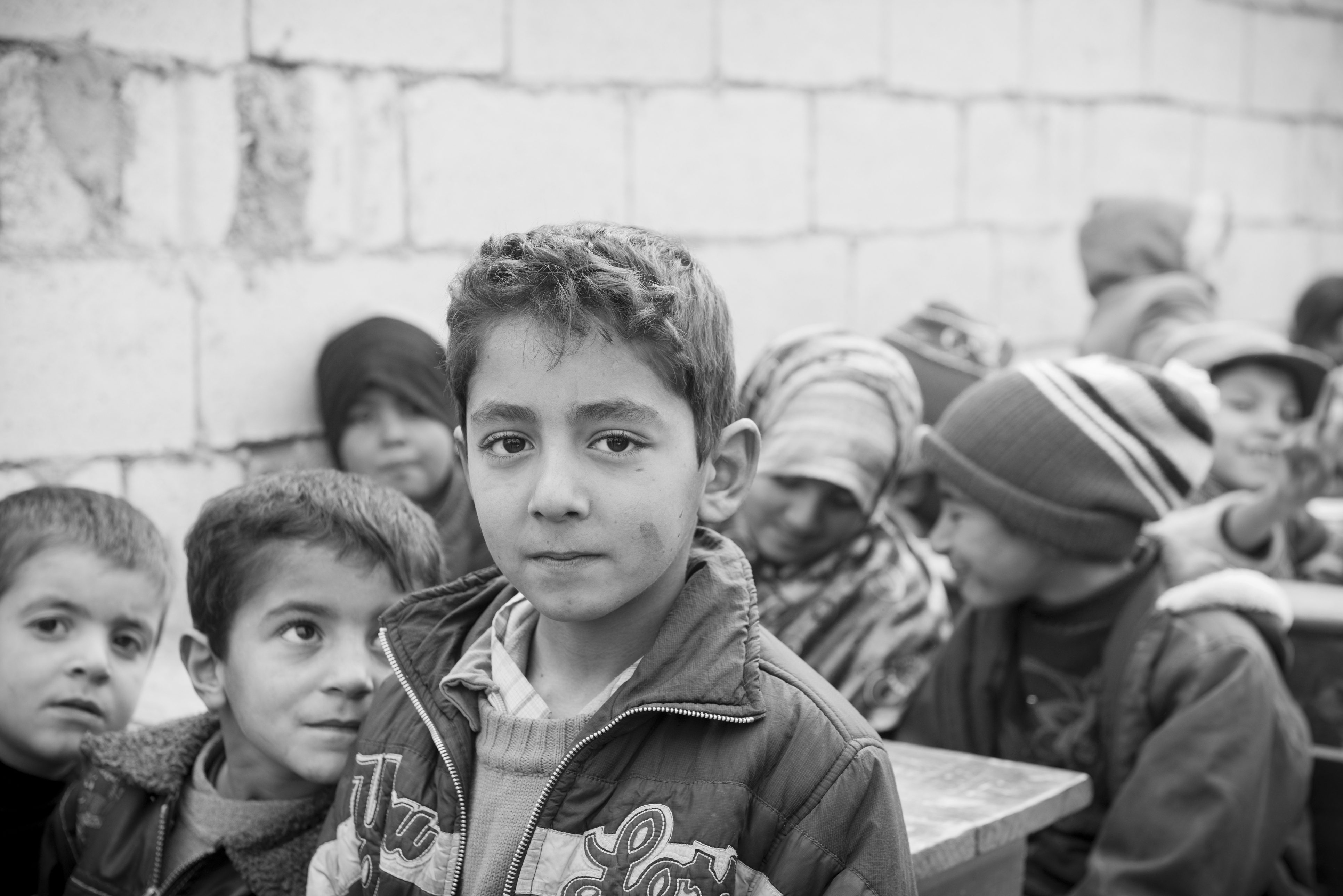 قصة الأطفال في بلادنا الذين جعلتهم الحرب رجالاً!