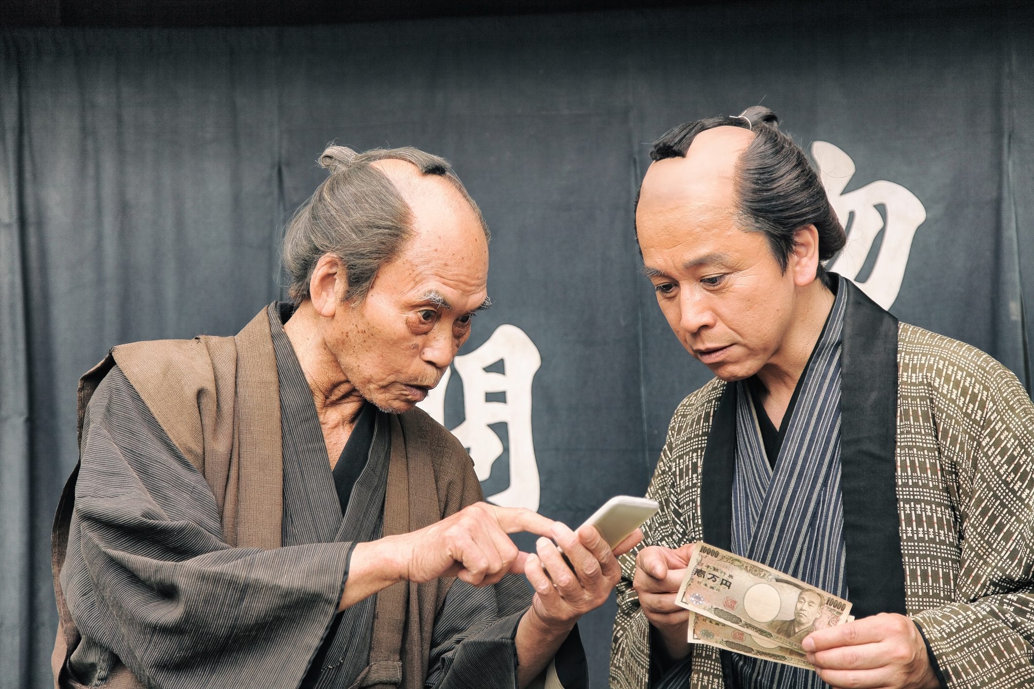 من تبادل السلع إلى البيتكوين.. المقايضة تعود في صورتها الافتراضية بعد 9000 آلاف سنة