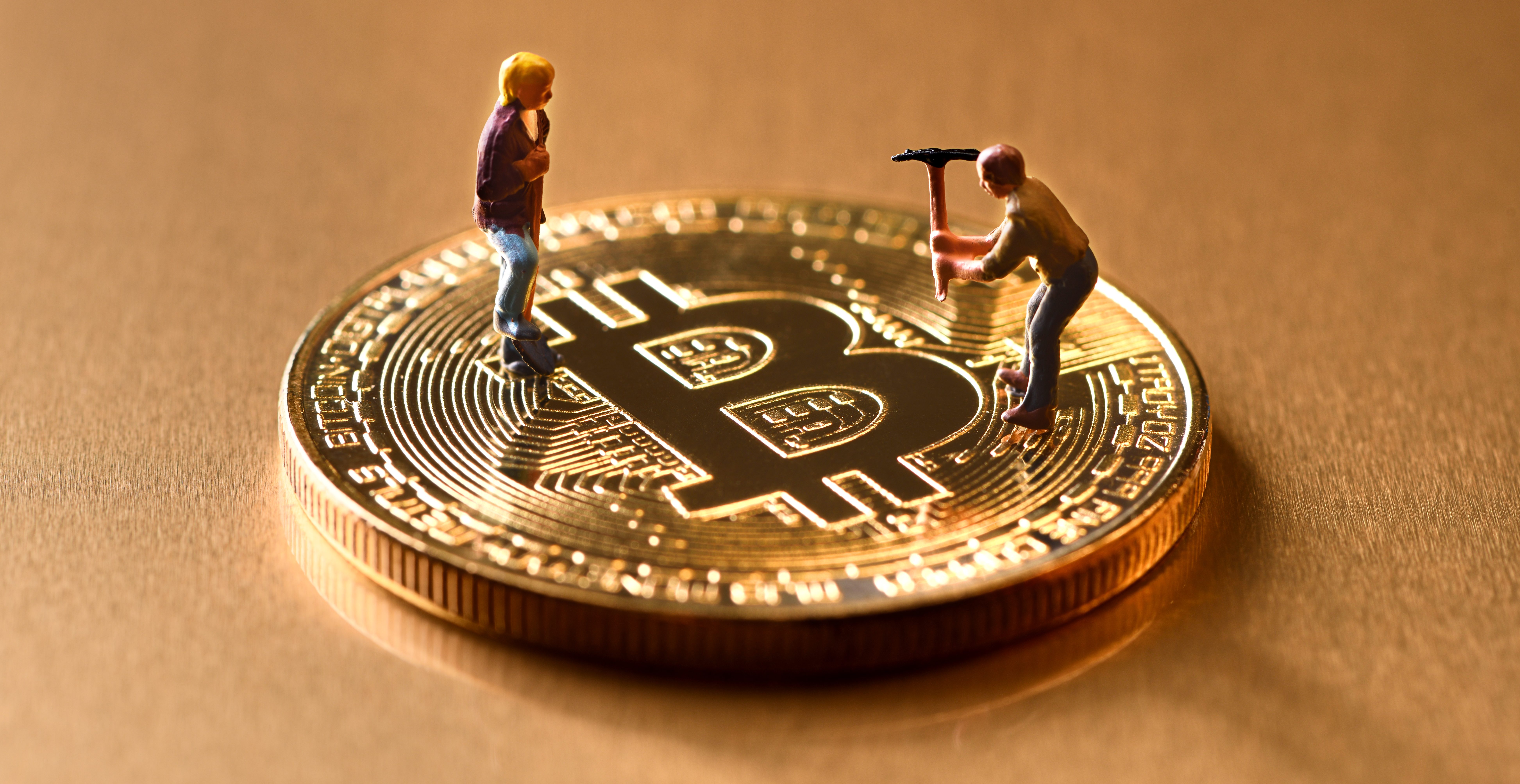 جني “الأموال” صار أسهل.. “إنتل” تتوصل لابتكار يسرع تعدين البيتكوين بأقل تكلفة!