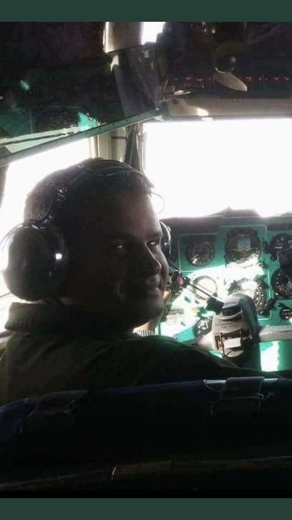 أيقن سقوطها فتجنَّب منطقة آهلة بالسكان.. تفاصيل العمل البطولي الذي قام به ربان الطائرة الجزائرية المنكوبة