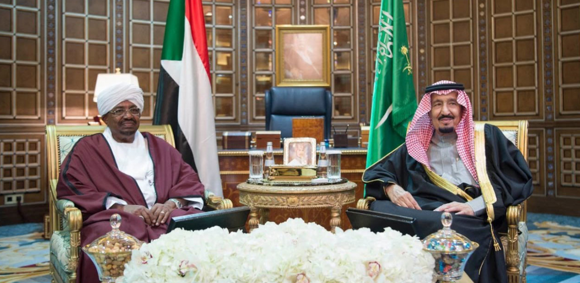 بينما يقيِّم استمرار قواته مع التحالف في الحرب ضد الحوثيين.. السودان يعلن تزويد السعودية له بالنفط