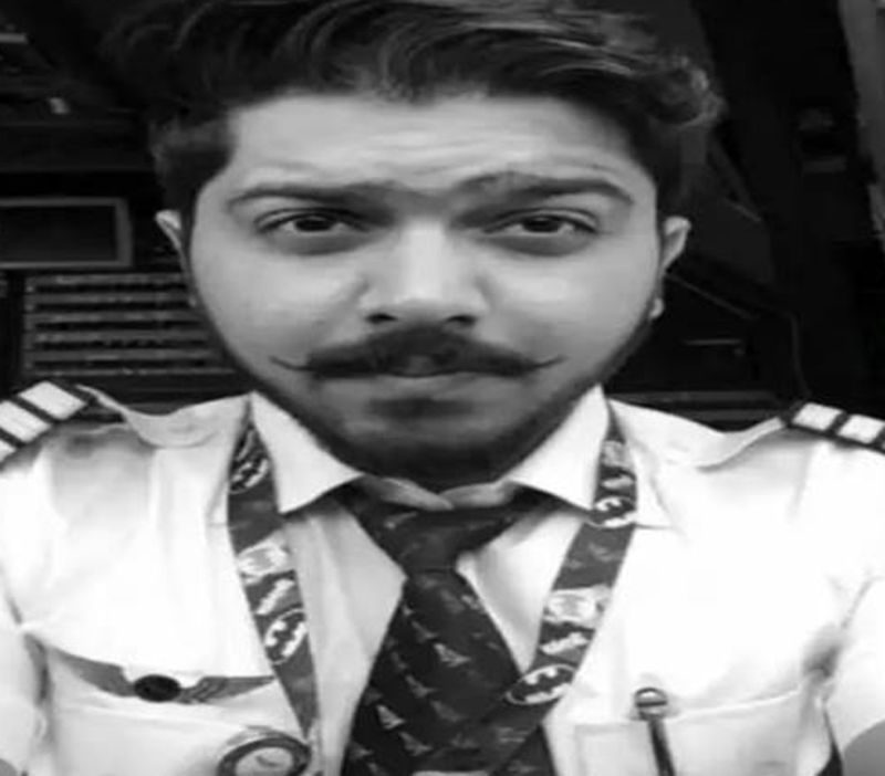 العثور على جثة طيار هندي شاب في أحد فنادق الرياض.. توفي أثناء الاستحمام بعد ممارسة الرياضة!