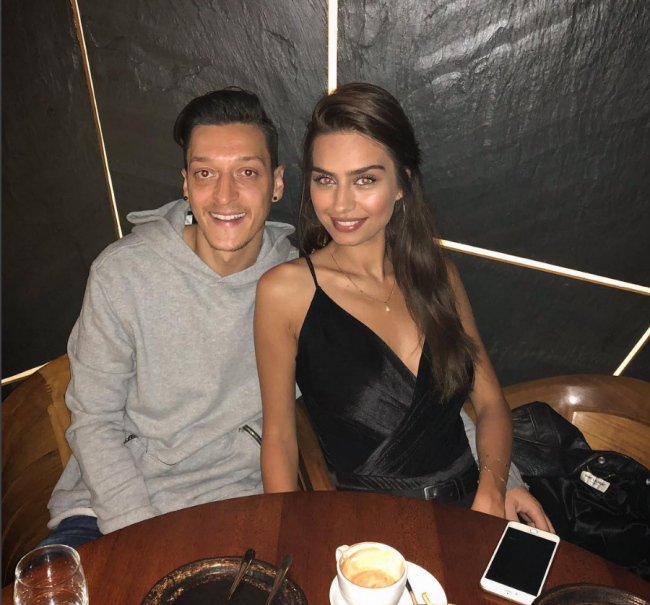 “شكراً على ما منحتني إياه”.. ملكة جمال تركيا سعيدة بمفاجأة اللاعب مسعود أوزيل في عيد ميلادها