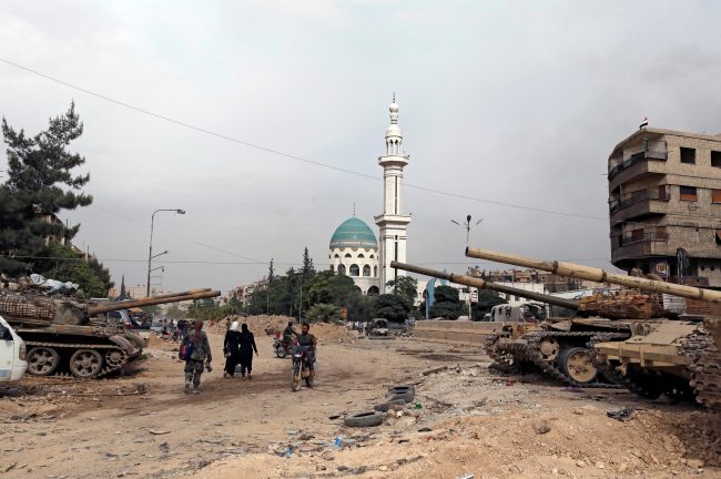 الآن وقد هدأ جنون الحرب فيها، ظهر ما هو أخطر، سوريا جديدة تُرسم ملامحها: طوائف تنغلق على نفسها، وتغيير ديمغرافي مستمر