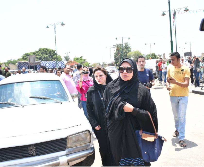الممثلتان ليلى علوي وإلهام شاهين وصلتا سوياً