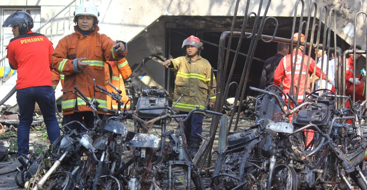 9 قتلى و 40 جريحاً في اعتداءات دامية استهدفت كنائس في إندونيسيا