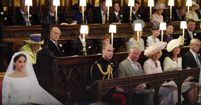 ما هو سرُّ المقعد الفارغ بجوار الأمير ويليامز خلال الزفاف الملكي؟