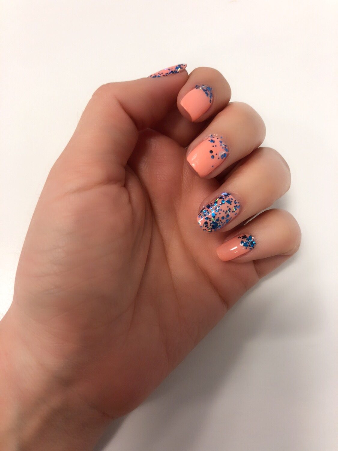 أي مكياج هو الأفضل هذا الأسبوع؟ الـ NailArt# هي الموضة الرائجة هذا الموسم!