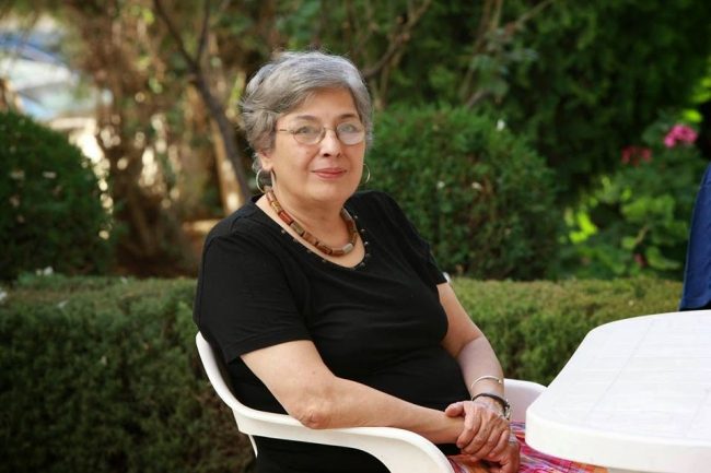 جوجل احتفالاً بمولد رضوى عاشور: “نعتقد أن الخيال شيء يستحق الاحتفال.. عيد ميلاد سعيد”