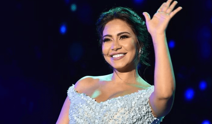 بعد الحكم.. شيرين ترقص احتفالاً ببراءتها من قضية البلهارسيا في منزل أصالة (فيديو)