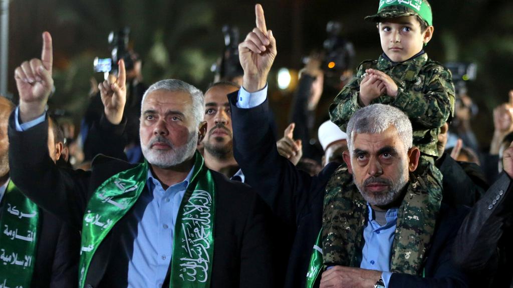 في أول مؤتمر صحفي له منذ توليه رئاسة المكتب السياسي لحماس في غزة.. السنوار يتحدث عن صواريخ الحركة والمصالحة والحصار