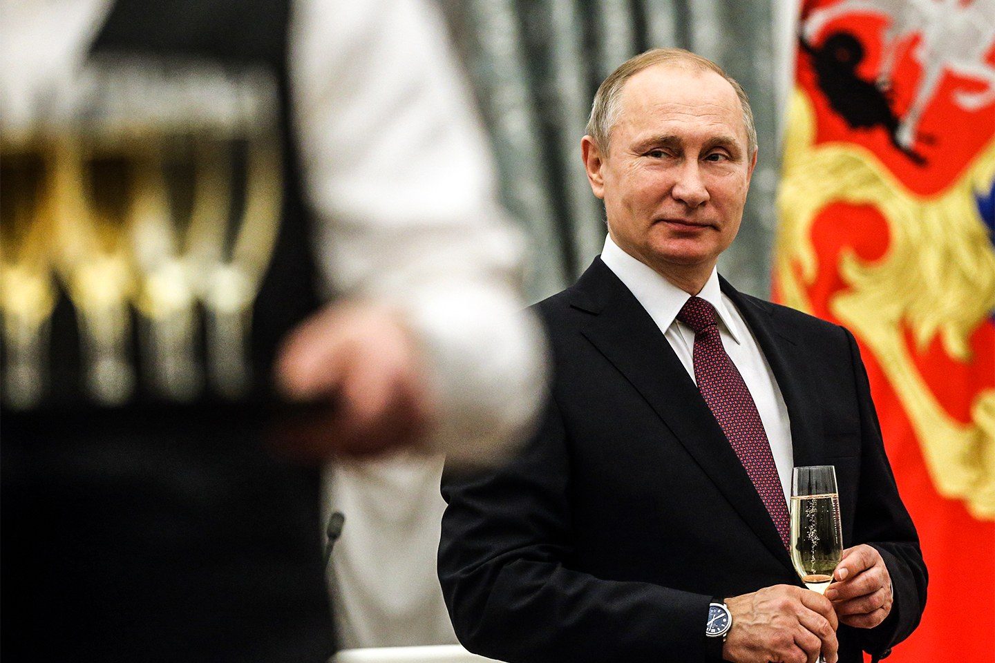 أسلحة محرّمة وتمويل مشبوه وقتل مدنيين.. كيف فقدت روسيا سُمعتها في السنوات الأخيرة؟