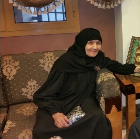 أهداها عمرة على نفقته، فتعرضت للسجن 40 يوماً في السعودية.. حكاية مؤسفة لمسنة مصرية