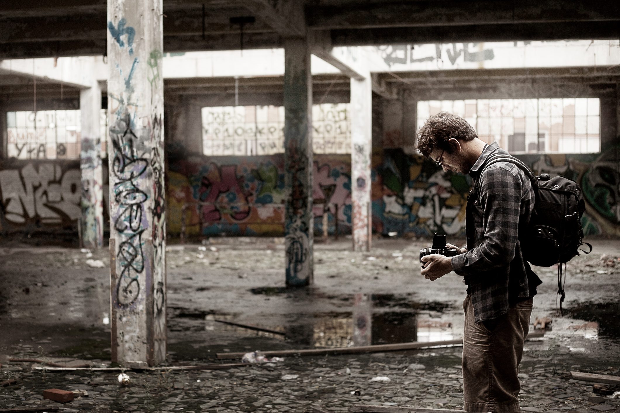 قلموا أظافرها وشوهوا صورتها.. قصة البريئة التي اغتالوها دون أن يشعر أحد!