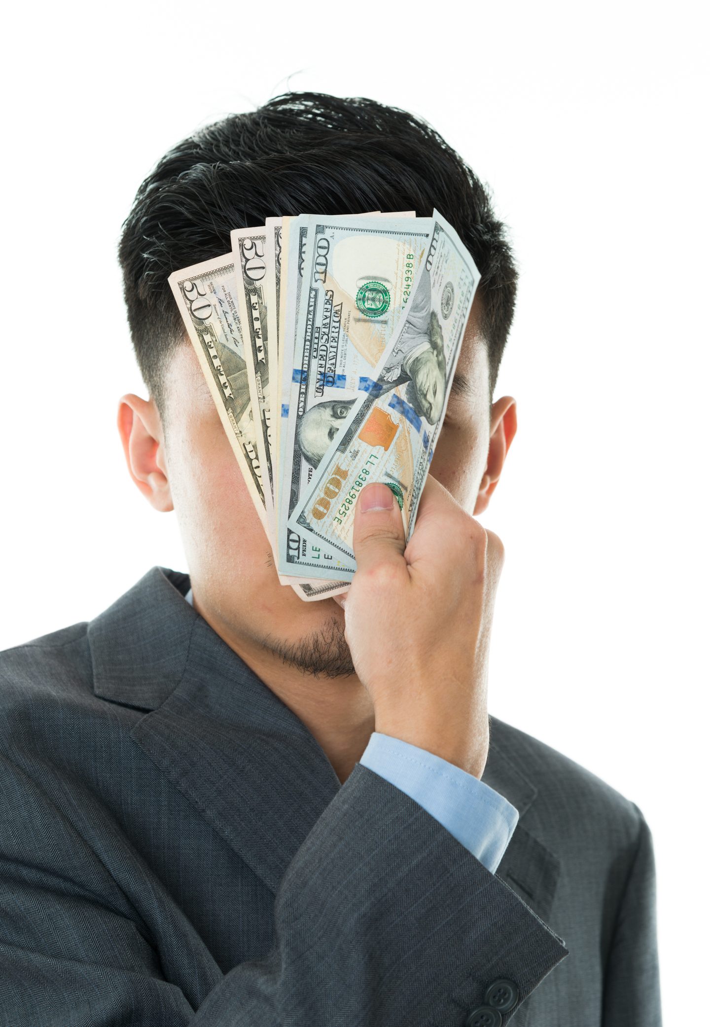 أبيع نفسي.. 10 طرق غير تقليدية لكسب المال عبر جسدك