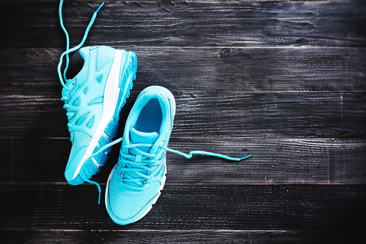 ليست النساء وراء الولع الجنوني بالأحذية الرياضية.. لهذا السوق المرعب الذي يبلغ المليارات سنوياً قصة تستحق القراءة!