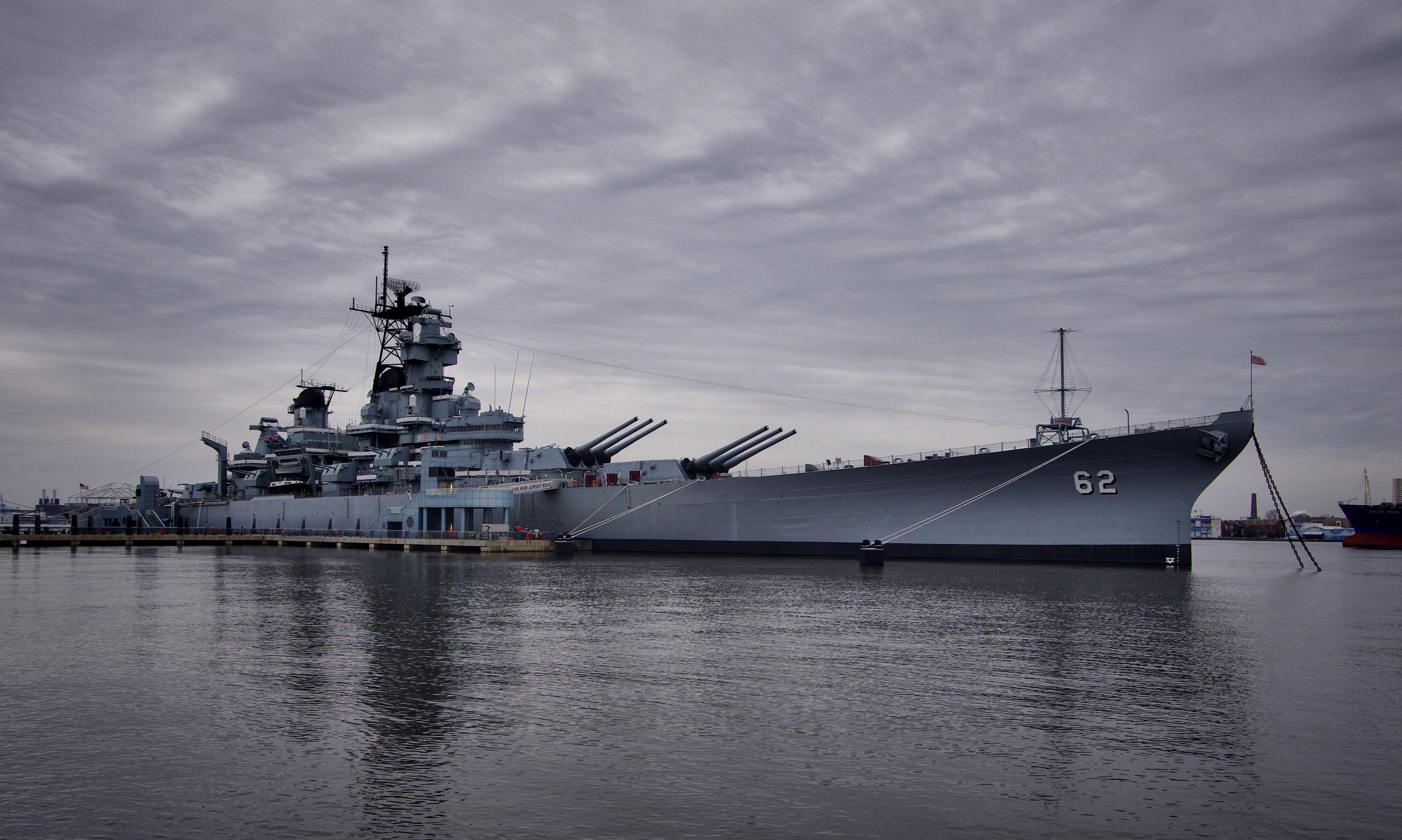 سفن المستقبل تُبحر بالشراع وتستخدم وقودا من الطحالب والغاز الطبيعي والشمس.. ليس خيالا علميا بل ضرورة!