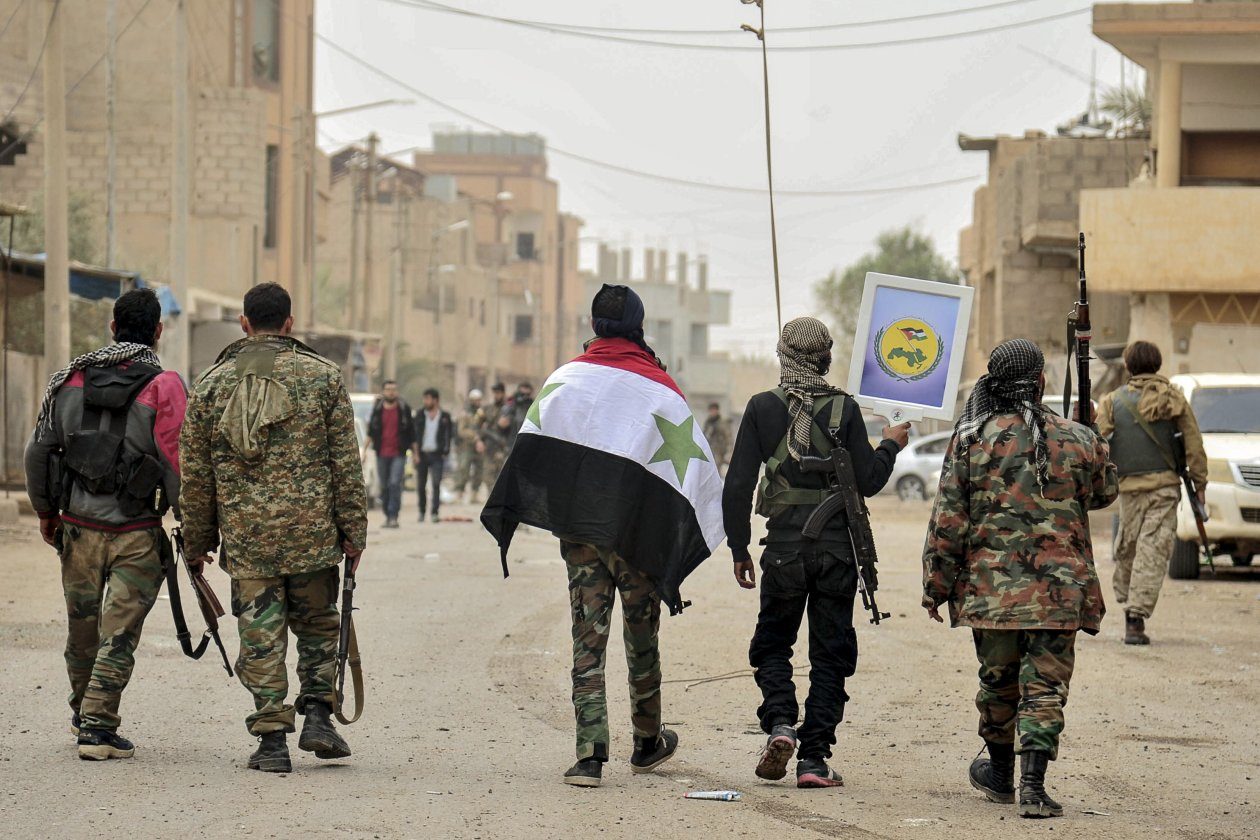 بذلت الكثير من الأموال والطاقة والأرواح وتصرّ على الحصاد.. إيران تواجه مقاومة من حلفاء الأمس في سوريا والعراق