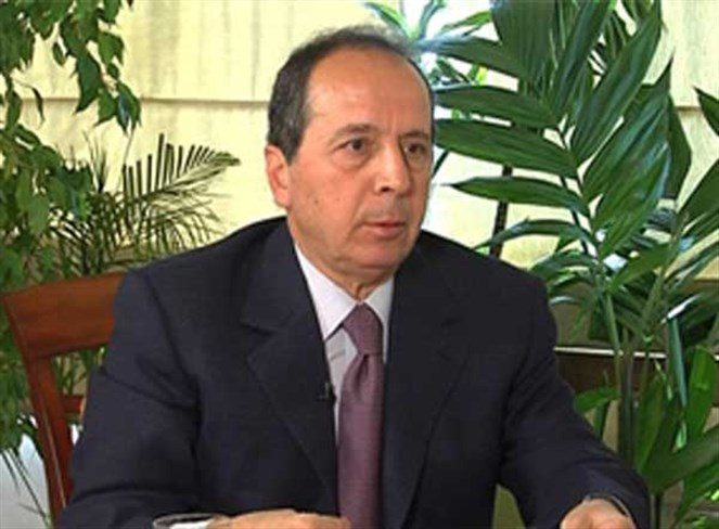 صديق بشار الأسد المقرب يخوض حرباً انتخابية في لبنان ويلوح لخصومه “أعرف الأسرار”